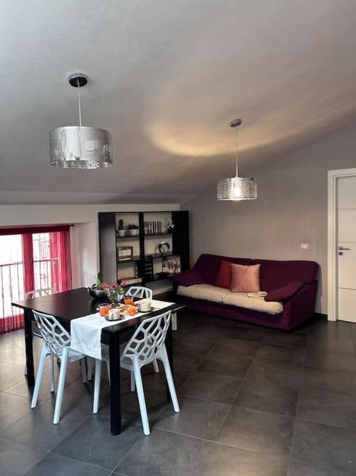 Elegante Appartamento Privato In Palazzo Storico Del XVIII - Pieno Centro Nicosia Bagian luar foto