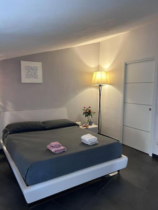 Elegante Appartamento Privato In Palazzo Storico Del XVIII - Pieno Centro Nicosia Bagian luar foto